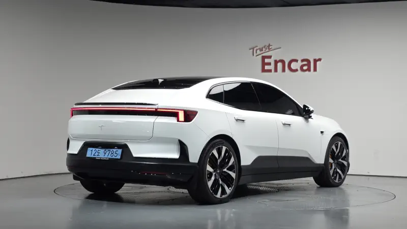 Polestar 4