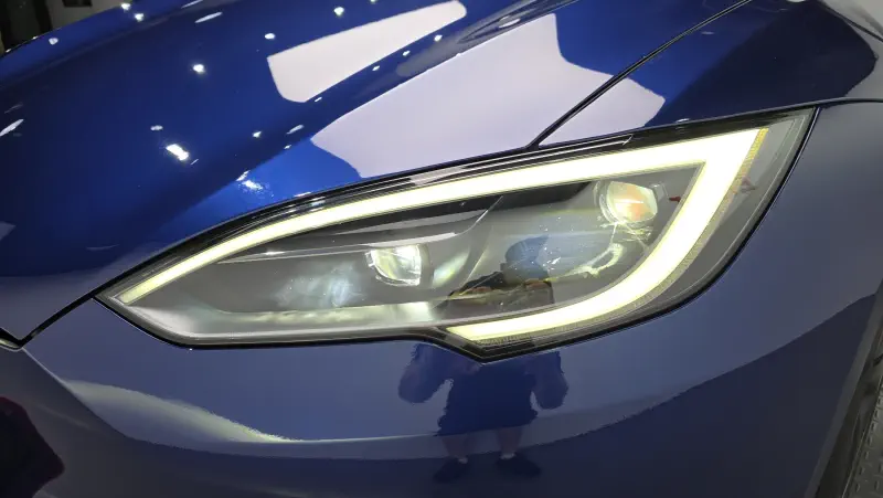 Tesla MODEL S
