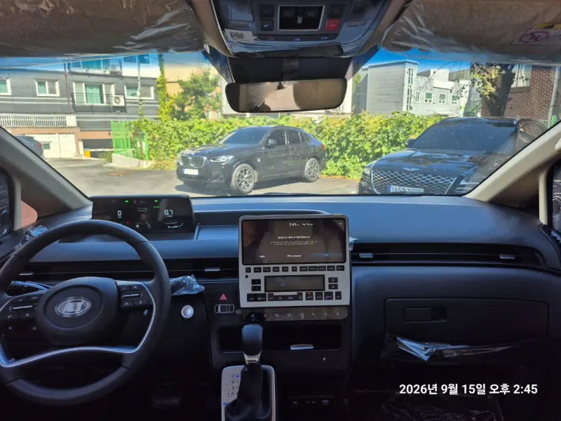Hyundai Staria