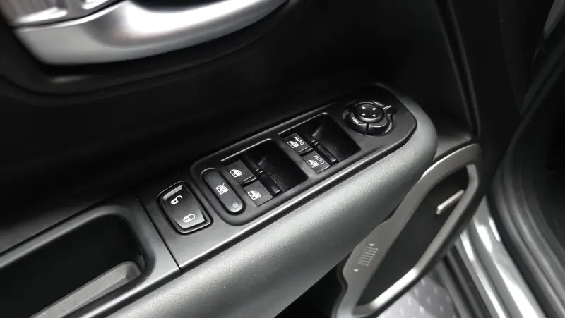 Купить Jeep Renegade Incheon из Кореи