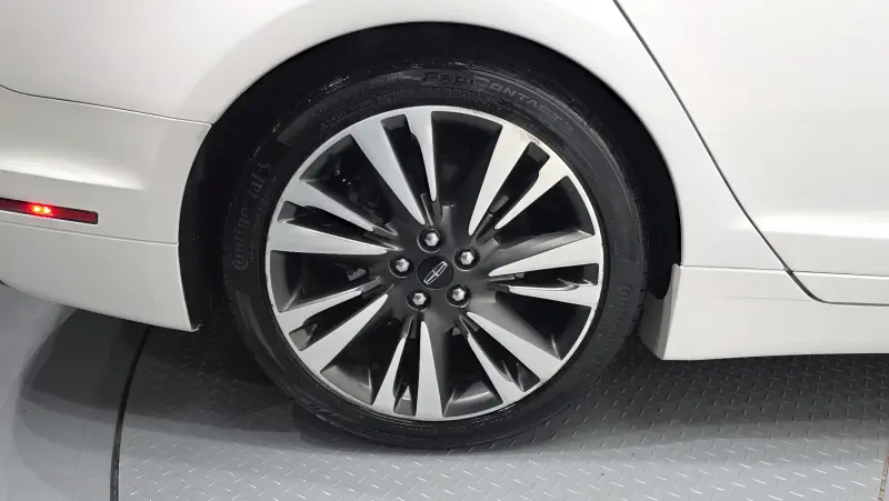 Lincoln Mkz