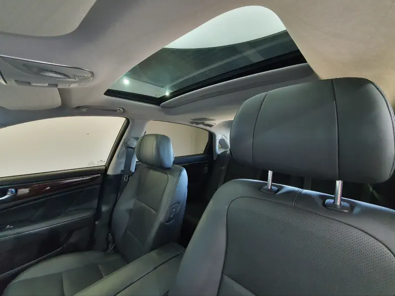 Hyundai Equus