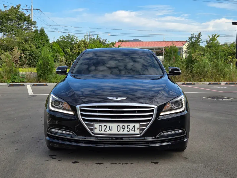 Hyundai Genesis