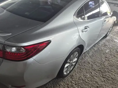 Lexus ES300h