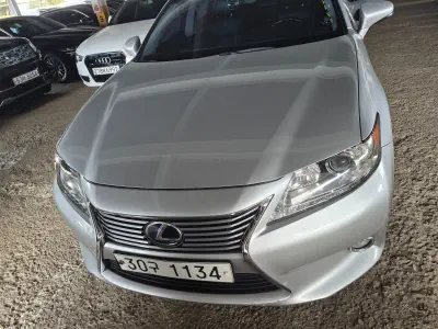 Lexus ES300h