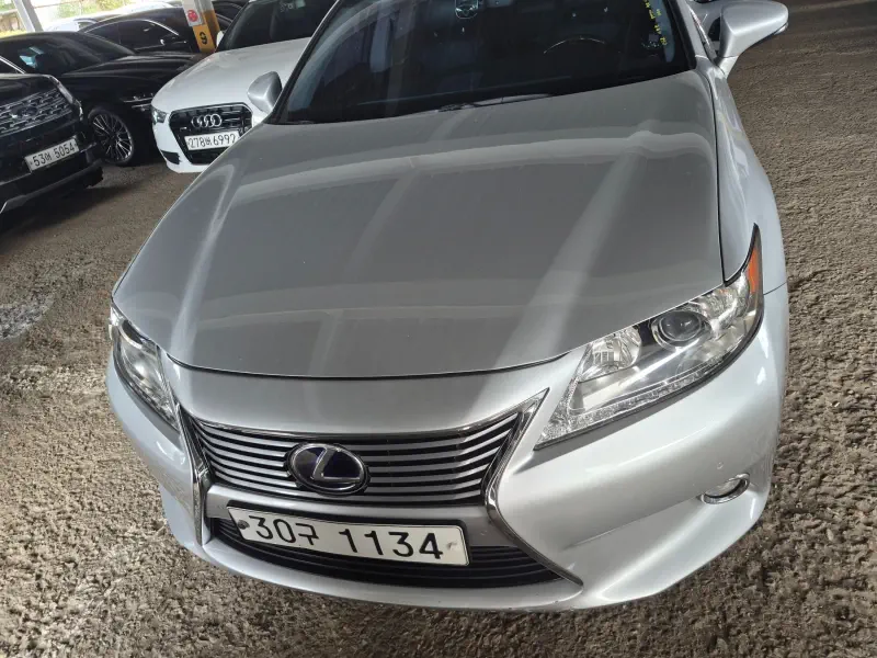 Lexus ES300h