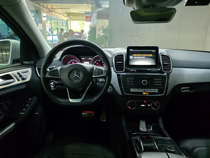 Mercedes-Benz GLE-Class