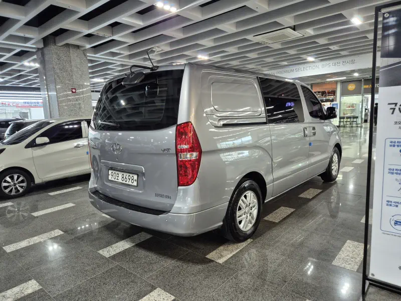 Hyundai Grand Starex
