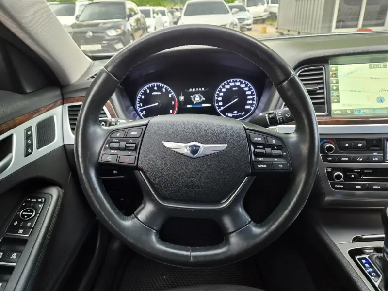 Hyundai Genesis