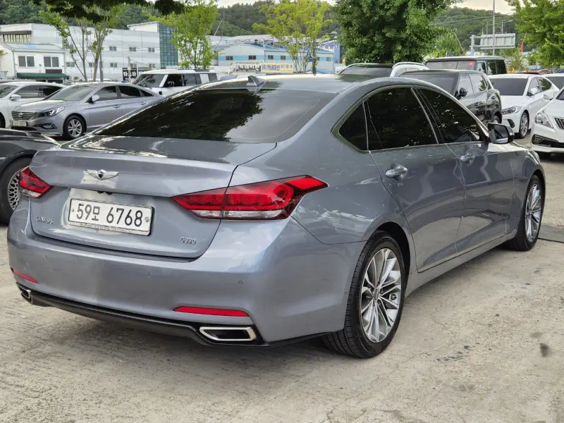 Hyundai Genesis