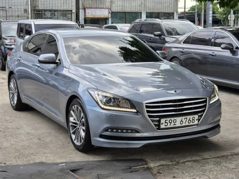 Hyundai Genesis