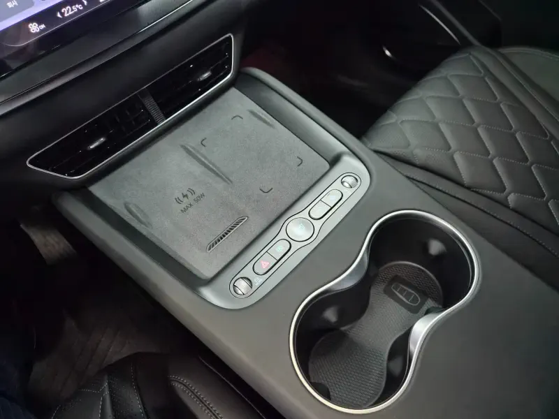 BYD Sealion 7