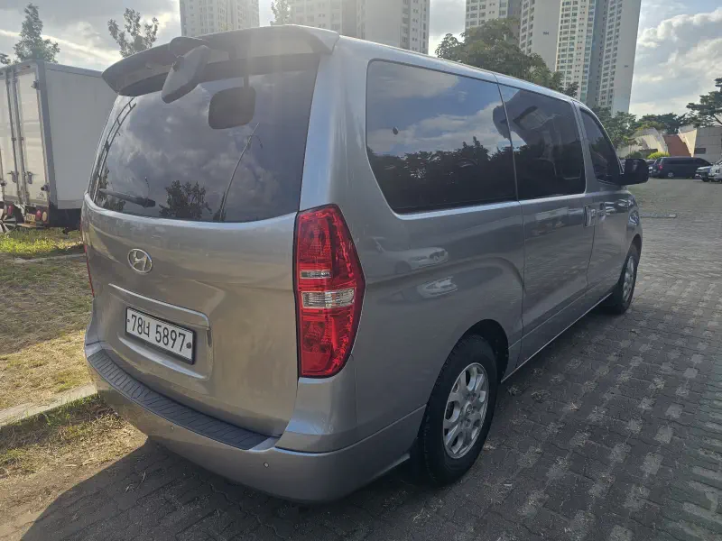Hyundai Grand Starex