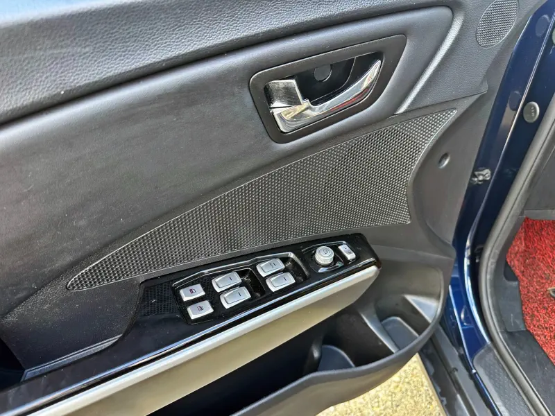 Купить SsangYong Tivoli Gyeongbuk из Кореи