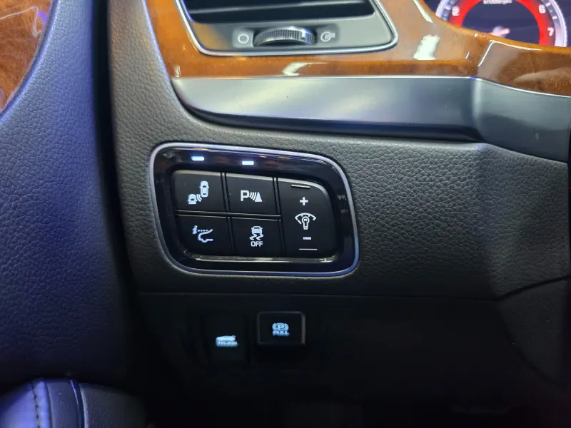 Hyundai Equus