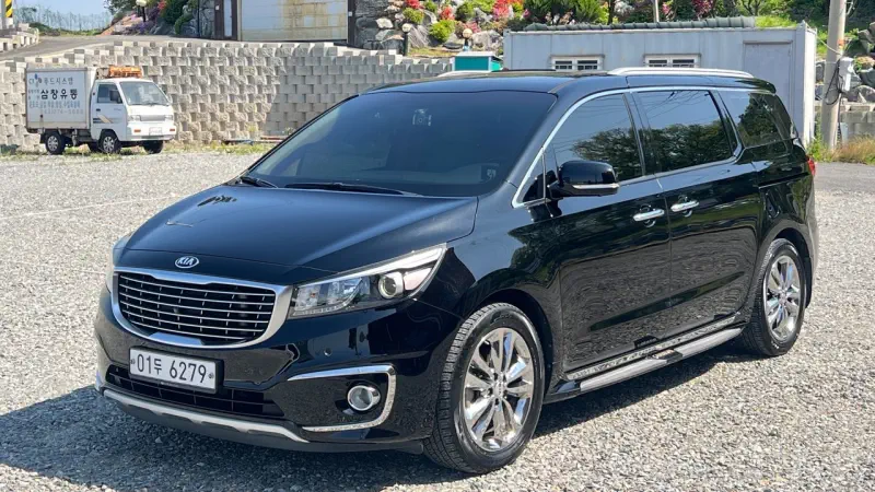Kia Carnival