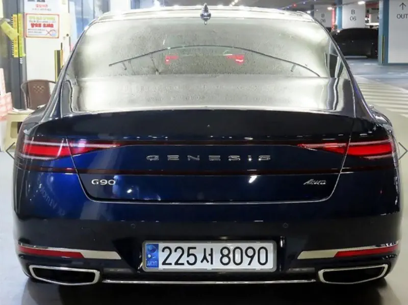 Genesis G90
