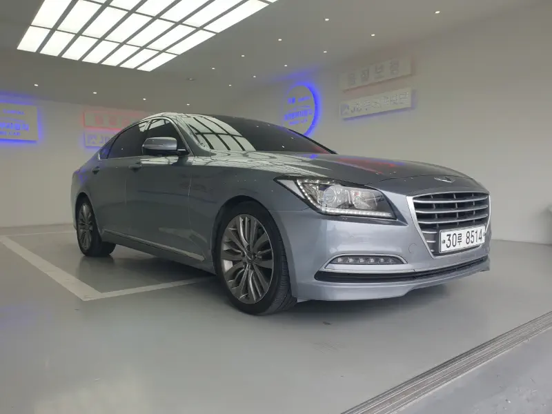 Hyundai Genesis