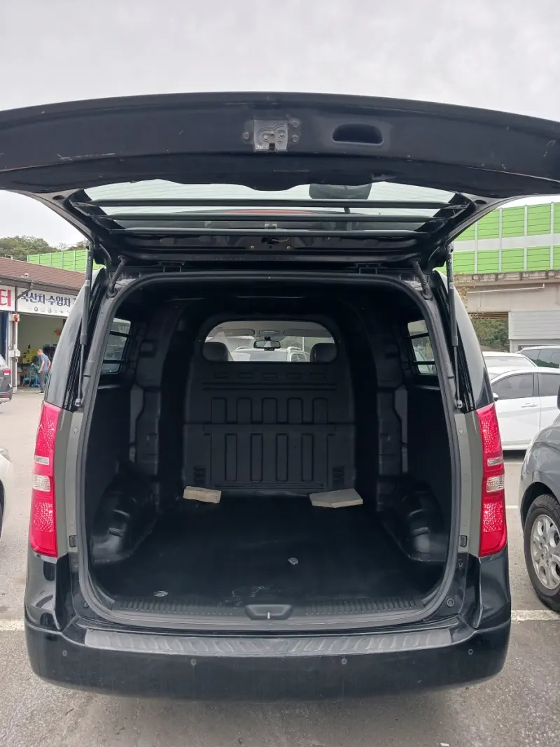 Hyundai Grand Starex
