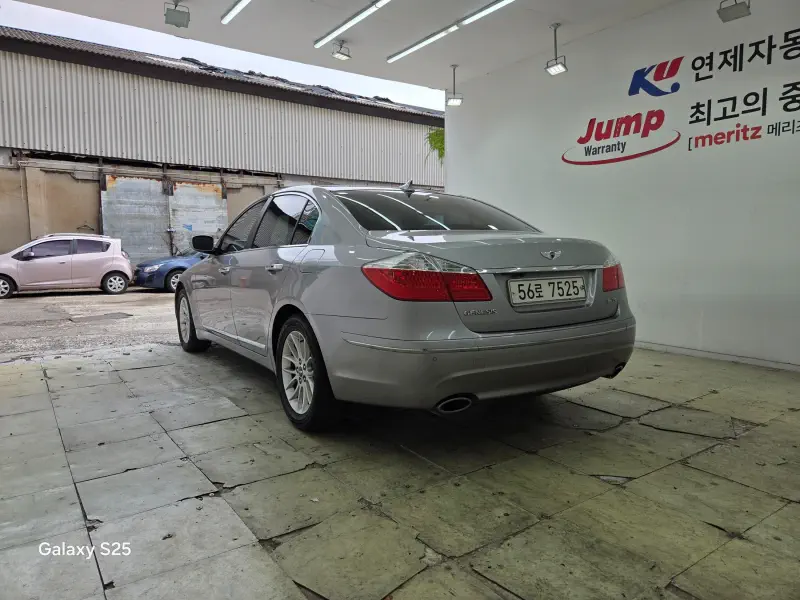 Hyundai Genesis