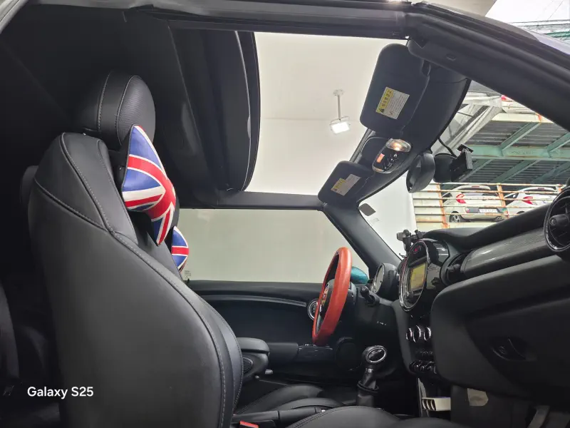 MINI Cabrio