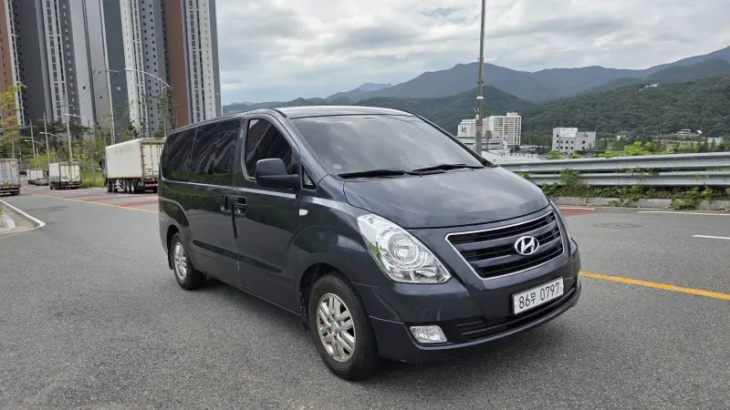Hyundai Grand Starex