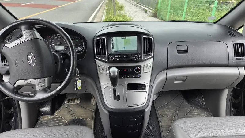 Hyundai Grand Starex