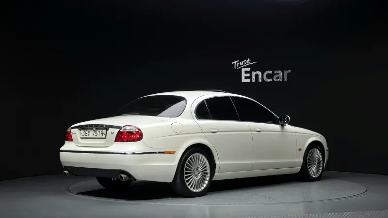 Jaguar S-Type