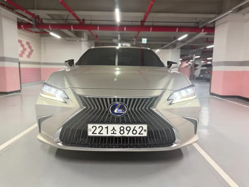 Lexus ES300h
