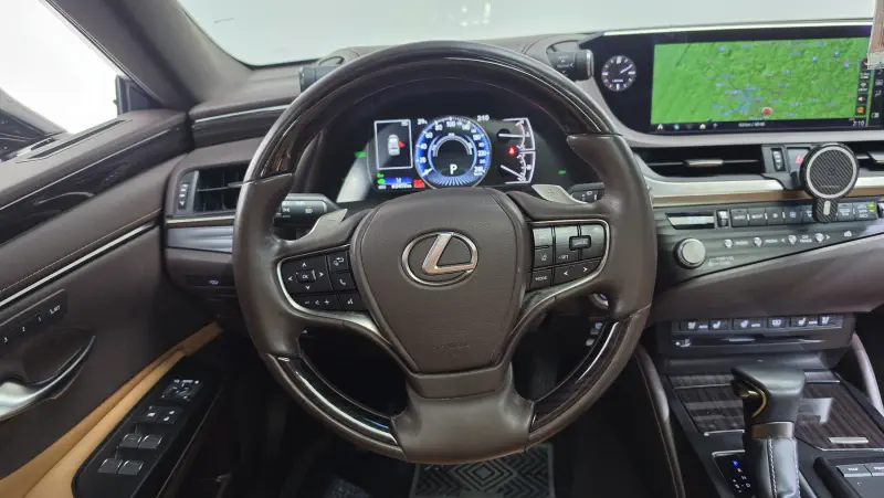 Lexus ES300h