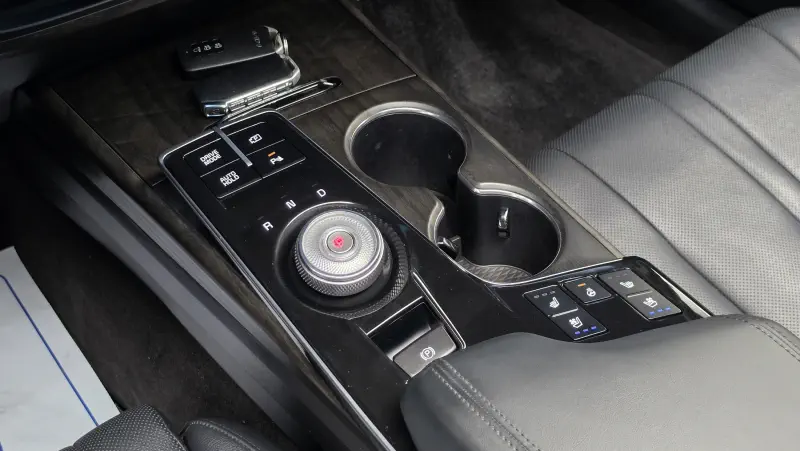 Kia K8