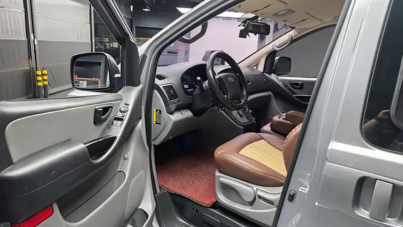 Hyundai Grand Starex