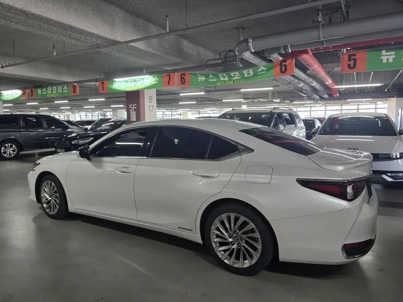 Lexus ES300h