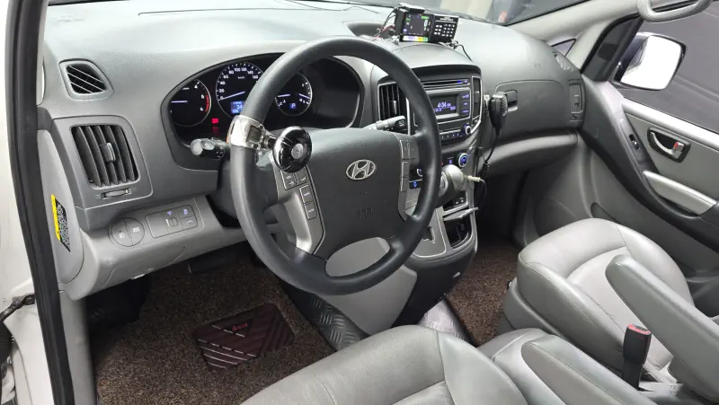 Hyundai Grand Starex