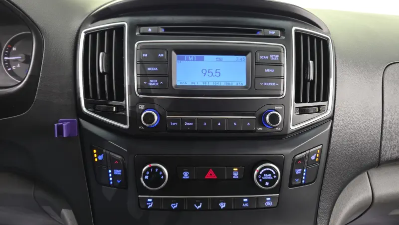 Hyundai Grand Starex