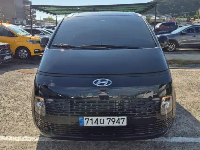 Hyundai Staria