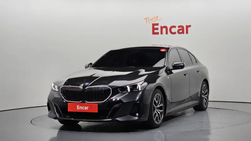 BMW i5