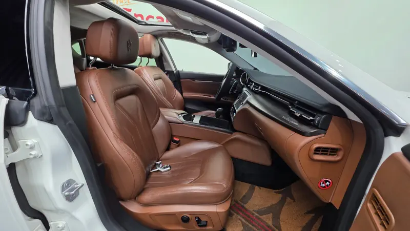 Maserati Quattroporte