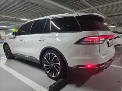 Lincoln Aviator
