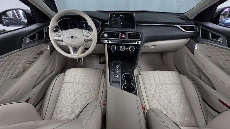 Genesis G70