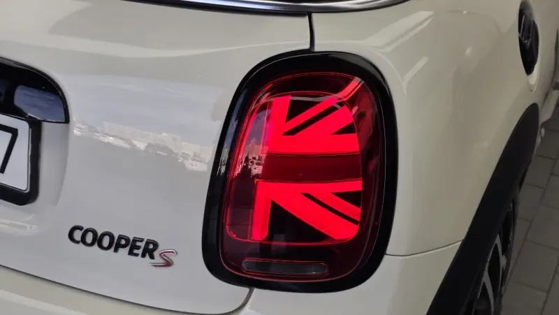 MINI Cabrio