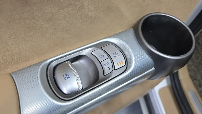 Genesis GV60