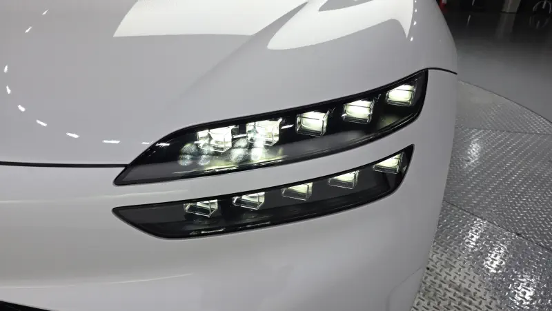 Genesis GV60