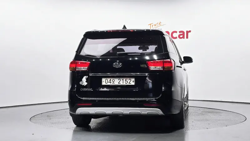 Kia Carnival