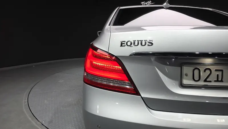 Hyundai Equus
