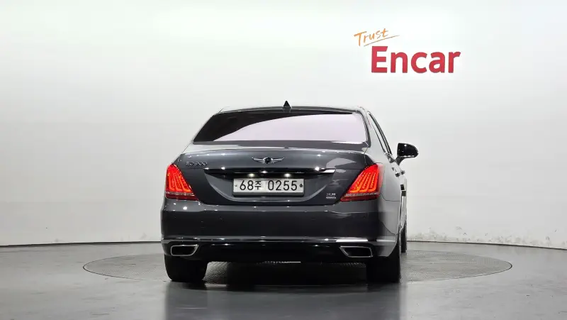 Genesis EQ900