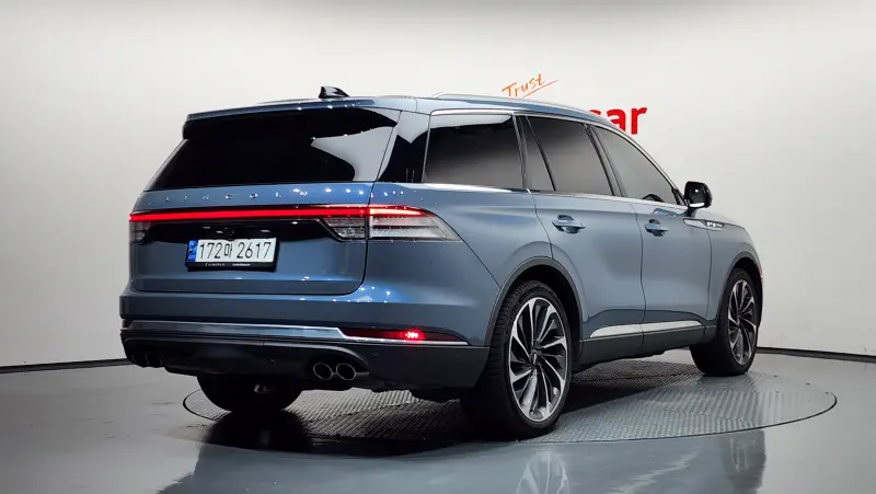 Lincoln Aviator