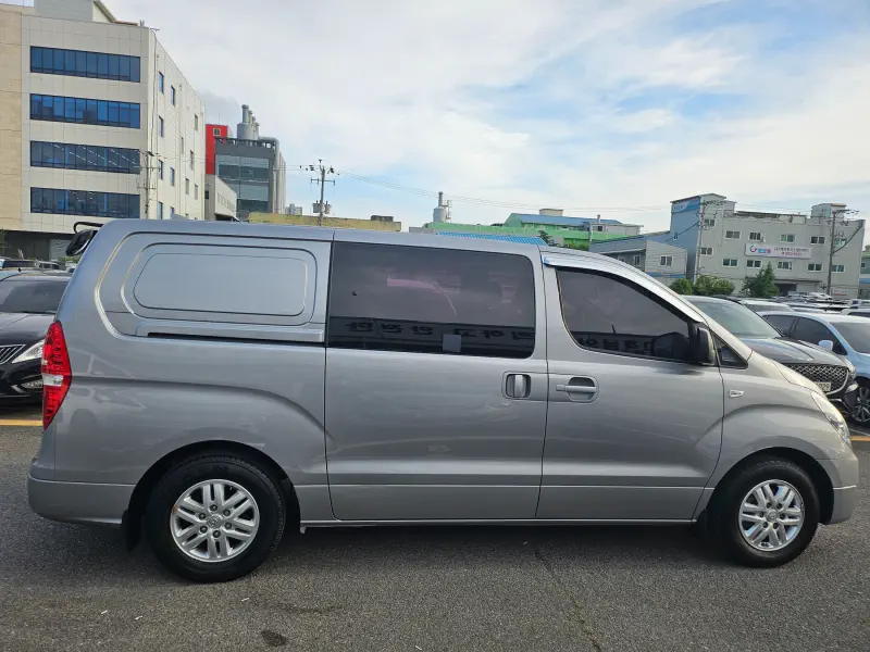 Hyundai Grand Starex