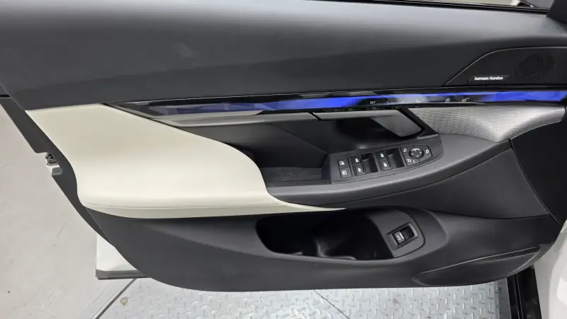 BMW i5