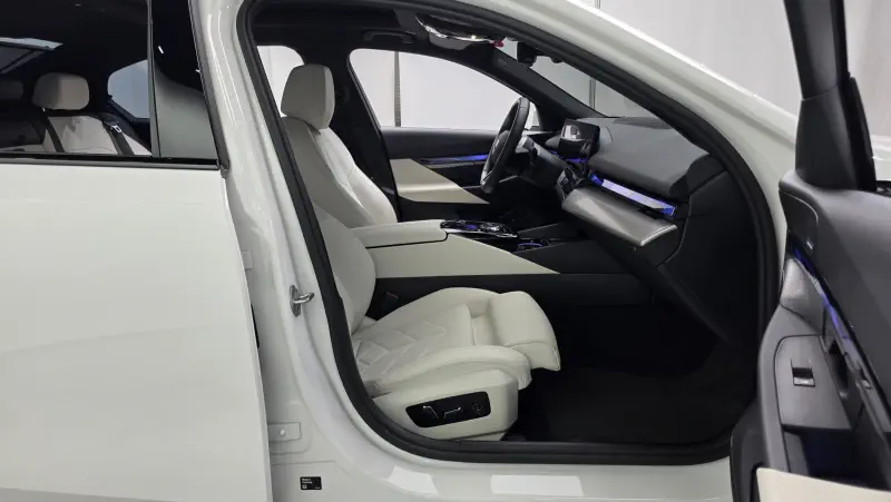 BMW i5
